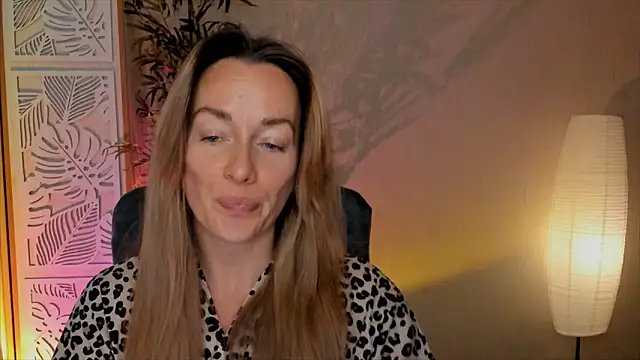 Snapshot of RebeccaMartinez chatting on February 7, 2026, 6:54 am RebeccaMartinez online show from February 7, 2026, 6:54 am