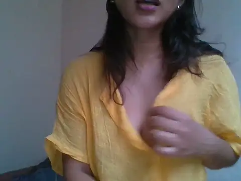 Snapshot of _smiling4u_ chatting on June 19, 2026, 8:20 am smiling4u online show from June 19, 2026, 8:20 am