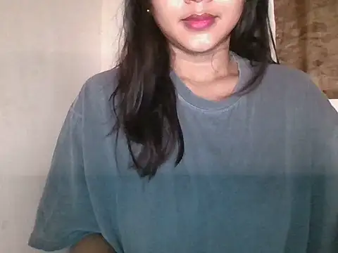 Snapshot of _smiling4u_ chatting on July 17, 2026, 5:32 pm smiling4u online show from July 17, 2026, 5:32 pm