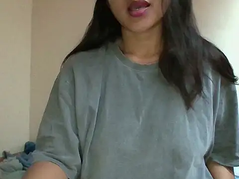  smiling4u  online show from April 17, 2026, 6:49 am