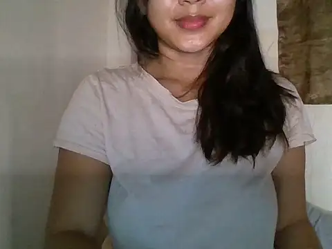 Snapshot of _smiling4u_ chatting on July 3, 2026, 2:34 pm smiling4u online show from July 3, 2026, 2:34 pm