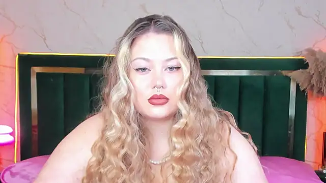 Snapshot of rosal1a chatting on July 15, 2026, 5:53 pm rosal1a online show from July 15, 2026, 5:53 pm