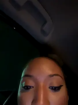 Iceblanca online show from November 12, 2025, 3:43 am