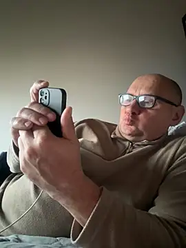 Snapshot of vanjbi45 chatting on November 12, 2025, 7:01 am vanjbi45 online show from November 12, 2025, 7:01 am