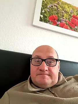 Snapshot of vanjbi45 chatting on November 2, 2025, 9:03 am vanjbi45 online show from November 2, 2025, 9:03 am