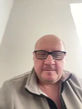 Snapshot of vanjbi45 chatting on February 22, 2025, 1:02 pm vanjbi45 online show from February 22, 2025, 1:02 pm