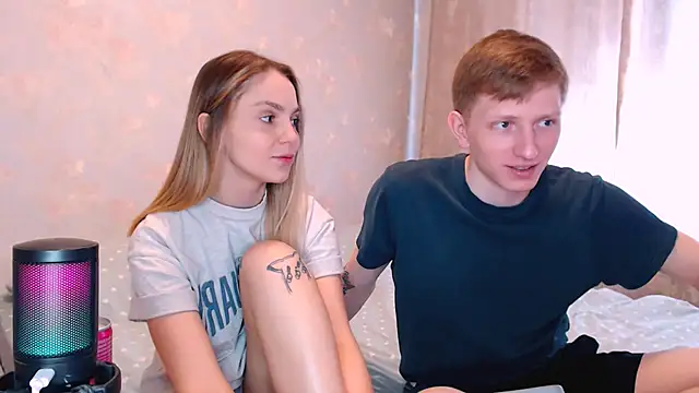 juliaanddima online show from April 10, 2026, 8:10 am