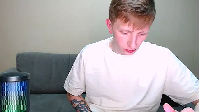 juliaanddima online show from February 11, 2026, 11:37 pm