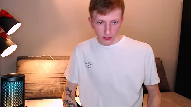 juliaanddima online show from November 28, 2025, 9:26 pm