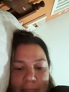 Snapshot of Mahluca chatting on September 27, 2025, 3:45 am Mahluca online show from September 27, 2025, 3:45 am