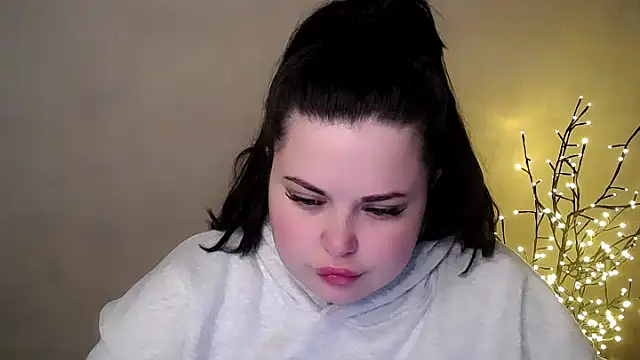 Emily Mo online show from November 27, 2025, 6:36 am