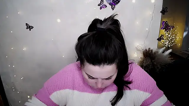 Emily Mo online show from February 17, 2026, 11:18 am