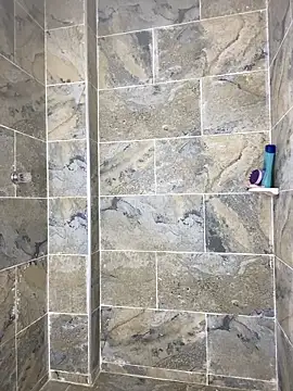 Anais aradia online show from April 15, 2026, 5:24 am