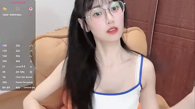 Snapshot of 4uoki chatting on July 4, 2026, 4:11 pm 4uoki online show from July 4, 2026, 4:11 pm
