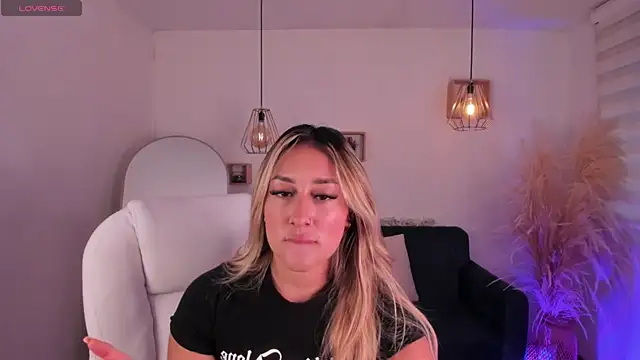 Snapshot of dina_ride chatting on October 8, 2025, 12:07 pm dina ride online show from October 8, 2025, 12:07 pm