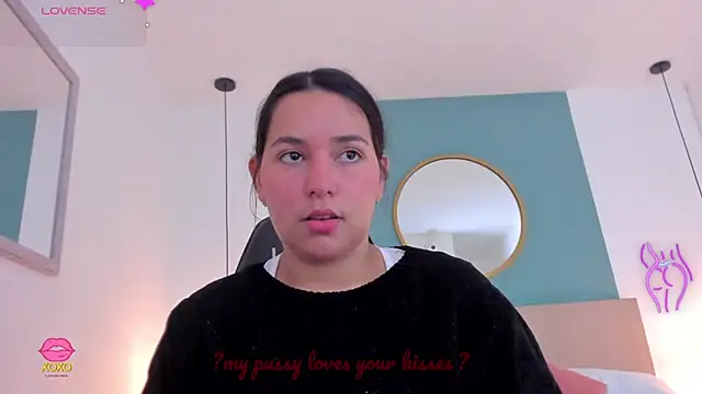 lucy blue28 online show from June 30, 2026, 1:22 pm