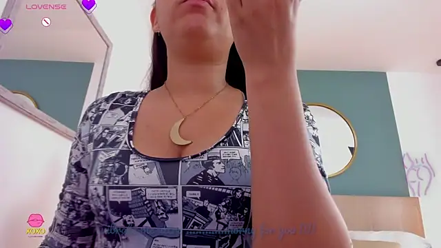 lucy blue28 online show from May 11, 2026, 1:45 pm