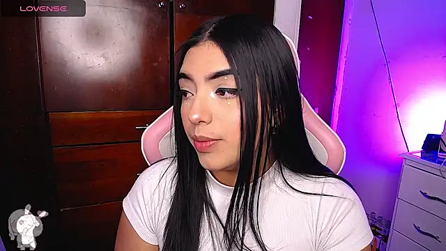 Snapshot of eva_six chatting on January 7, 2025, 7:28 pm eva six online show from January 7, 2025, 7:28 pm