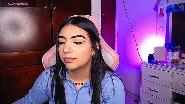 Snapshot of eva_six chatting on March 5, 2025, 6:23 pm eva six online show from March 5, 2025, 6:23 pm