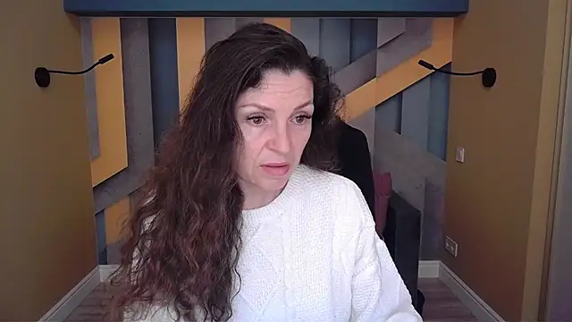 EllaLong online show from December 22, 2025, 12:27 pm