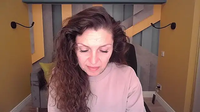 EllaLong online show from March 14, 2026, 12:33 pm