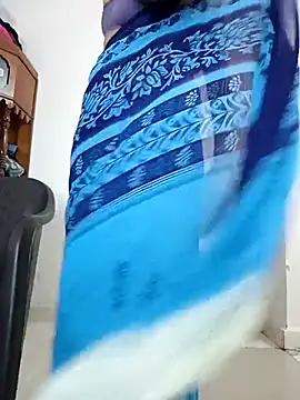  surbhi  online show from October 2, 2025, 4:49 am