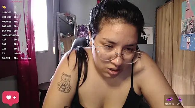 DanelyLopez online show from February 26, 2025, 6:37 pm