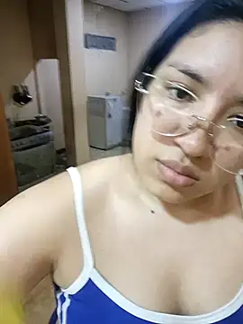 DanelyLopez online show from November 27, 2025, 11:27 pm