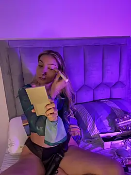 Snapshot of DanikRosse chatting on February 7, 2026, 4:31 am DanikRosse online show from February 7, 2026, 4:31 am