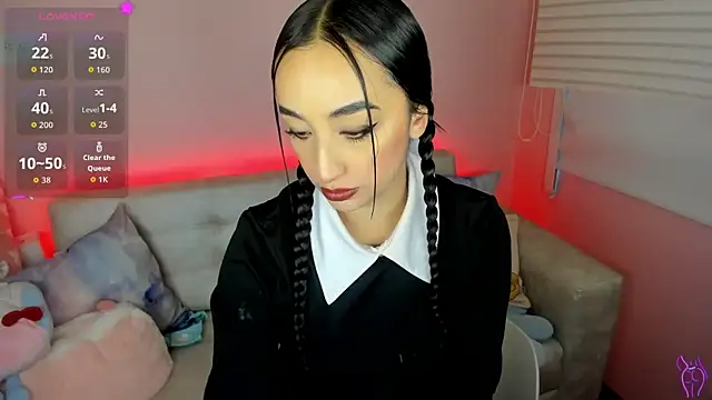 tinysara online show from March 8, 2026, 4:21 pm