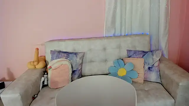 Snapshot of tinysara chatting on March 6, 2025, 4:49 pm tinysara online show from March 6, 2025, 4:49 pm