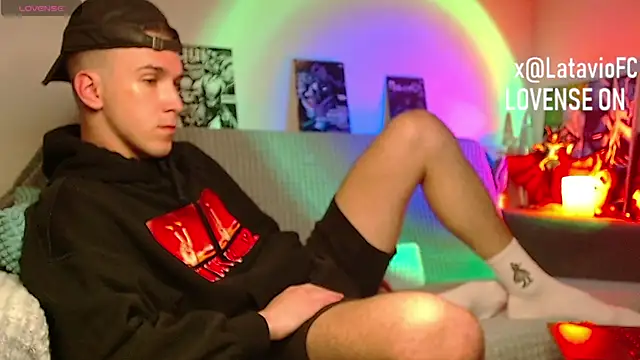 Snapshot of Midnighter_ chatting on July 27, 2026, 9:33 pm Midnighter online show from July 27, 2026, 9:33 pm