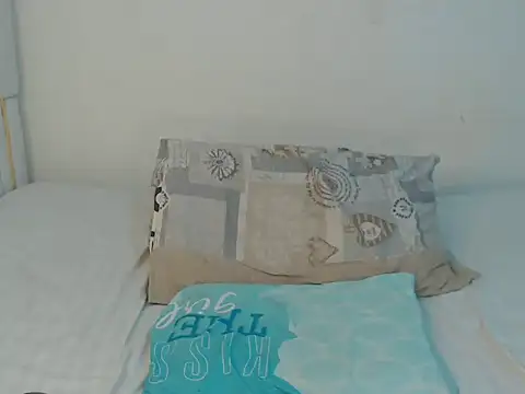 wetmypants online show from February 27, 2026, 10:09 pm