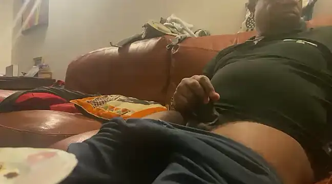 Snapshot of okaono20 chatting on January 5, 2025, 9:36 pm okaono20 online show from January 5, 2025, 9:36 pm