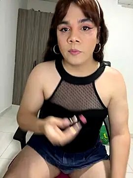 Snapshot of Violetacam_05 chatting on October 12, 2025, 10:49 am Violetacam 05 online show from October 12, 2025, 10:49 am