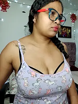 Snapshot of chalohott chatting on December 17, 2025, 12:37 am chalohott online show from December 17, 2025, 12:37 am