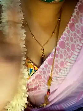 tuttifrutti17 online show from January 22, 2025, 5:17 pm