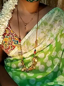 tuttifrutti17 online show from January 29, 2025, 5:35 pm