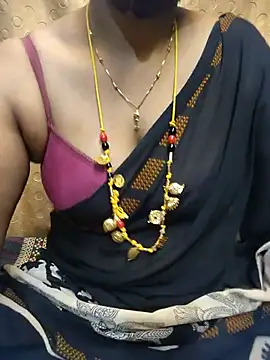 Snapshot of tuttifrutti17 chatting on August 5, 2026, 5:18 pm tuttifrutti17 online show from August 5, 2026, 5:18 pm