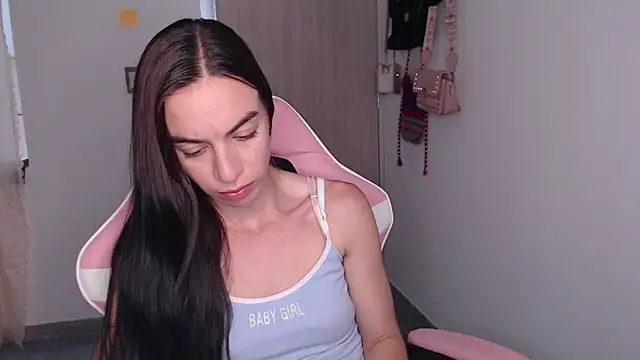 angel girl0610 online show from March 5, 2026, 9:54 pm