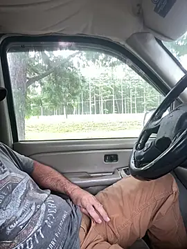 Snapshot of Themechanic420 chatting on July 23, 2026, 2:24 pm Themechanic420 online show from July 23, 2026, 2:24 pm
