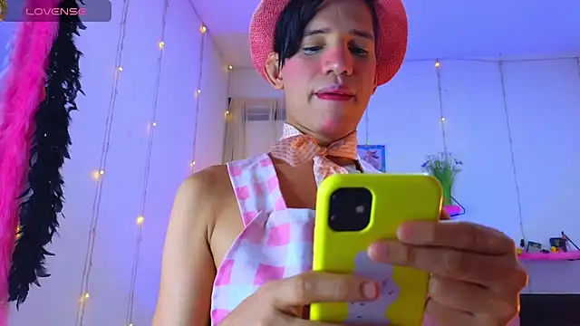 Ariel Femboy  online show from November 21, 2025, 6:12 am