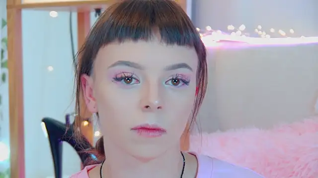 ElisabethDavis online show from September 17, 2025, 3:25 pm