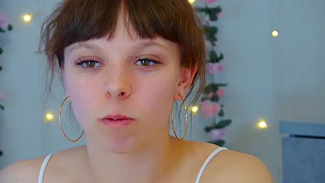 ElisabethDavis online show from April 15, 2026, 3:27 pm