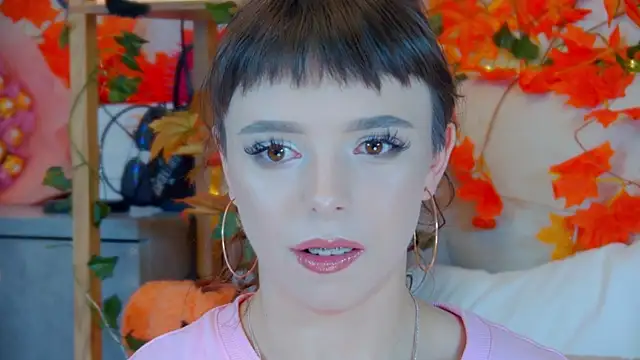 ElisabethDavis online show from October 13, 2025, 3:13 pm