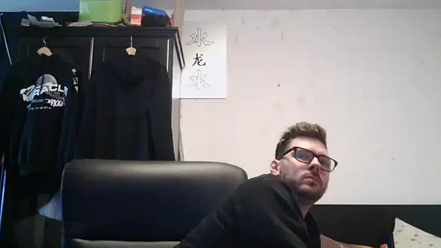 Snapshot of Die-geile-Sau chatting on April 29, 2026, 5:41 pm Die-geile-Sau online show from April 29, 2026, 5:41 pm