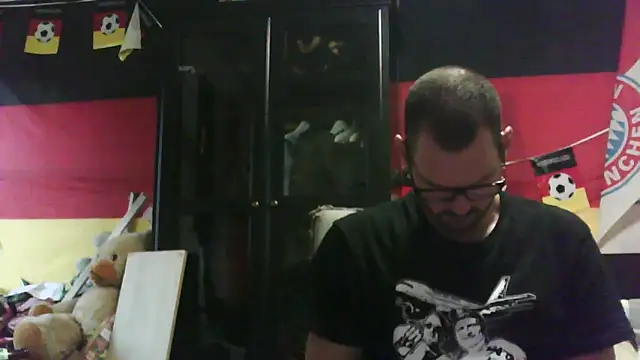 Snapshot of Die-geile-Sau chatting on October 19, 2025, 3:15 pm Die-geile-Sau online show from October 19, 2025, 3:15 pm