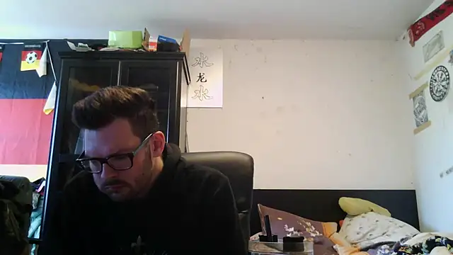 Snapshot of Die-geile-Sau chatting on April 28, 2026, 1:59 pm Die-geile-Sau online show from April 28, 2026, 1:59 pm