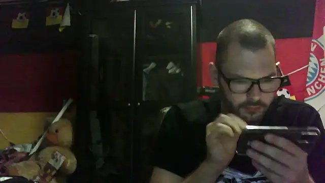 Snapshot of Die-geile-Sau chatting on October 2, 2025, 7:28 pm Die-geile-Sau online show from October 2, 2025, 7:28 pm