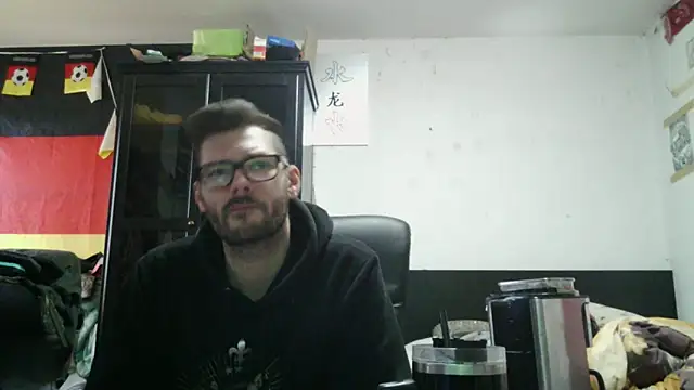 Snapshot of Die-geile-Sau chatting on April 18, 2026, 5:04 pm Die-geile-Sau online show from April 18, 2026, 5:04 pm
